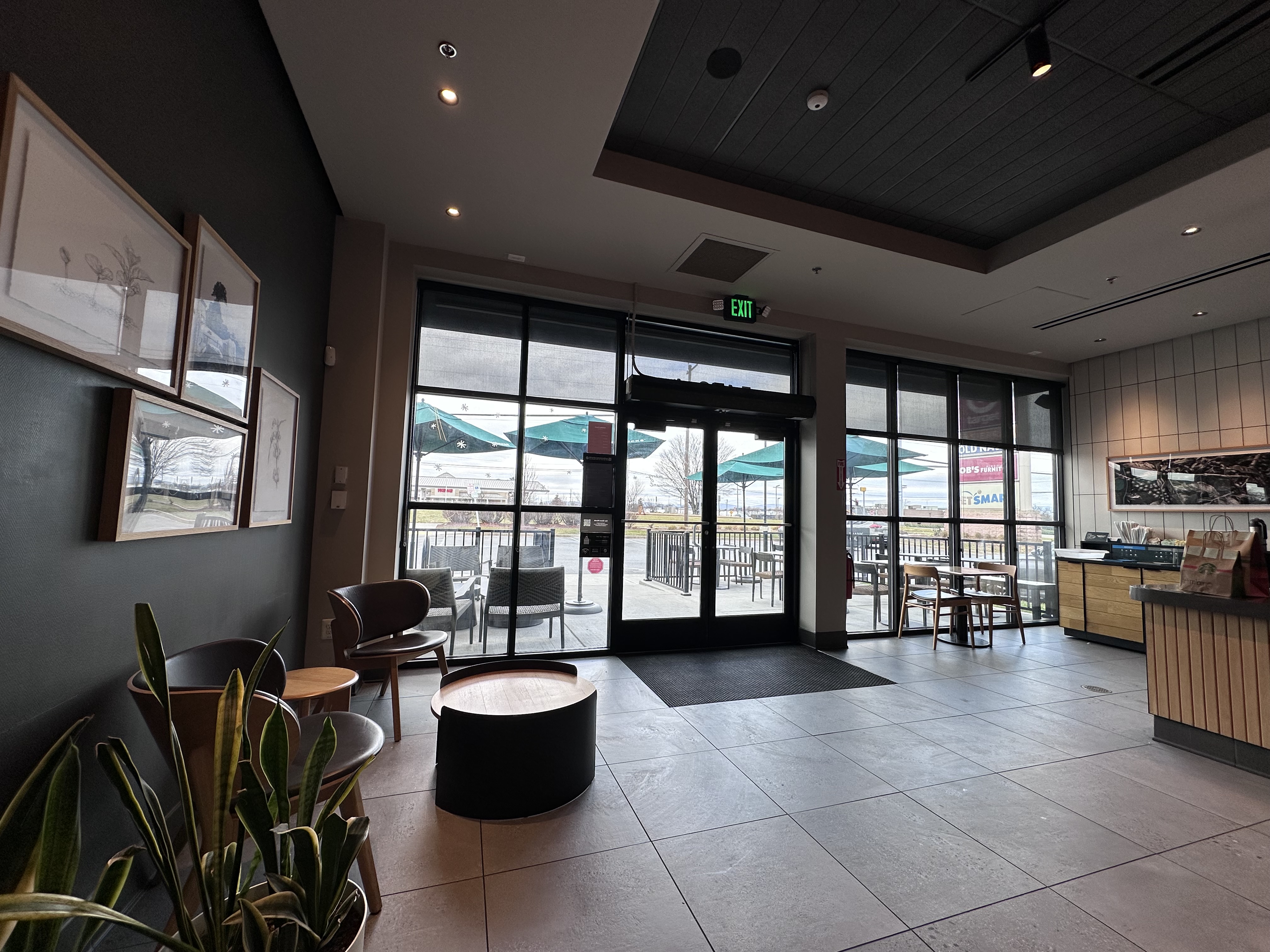 Starbucks Urbana Pike Frederick photo 6